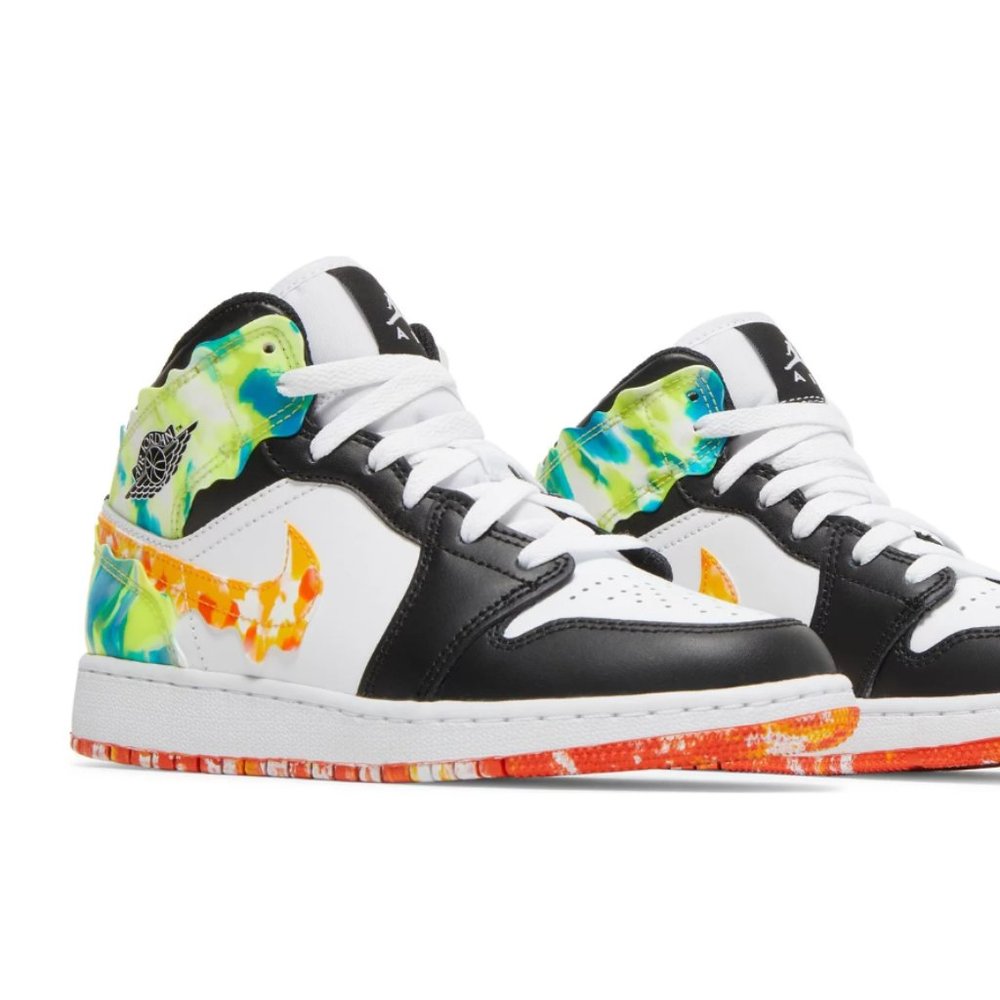 Nike Jordan 1 Mid SE - 10C - EUC